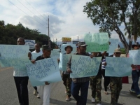 Pensionados de la PN y militares, en Barahona, demandan aumento salarial: 