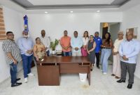 El alcalde Roquelito García dirigió el encuentro con la Federación de Juntas de Vecinos de Puerto Plata.