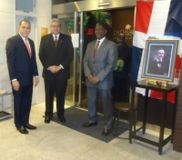 Los funcionarios diplomaticos dominicano en Japón, encabezado por el embajador Héctor Domínguez al centro, celebraron la Independencia Nacional en Asia