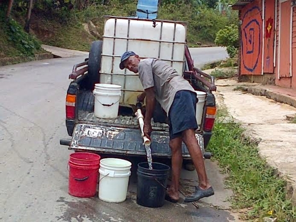 Escasez de agua afecta a Miches