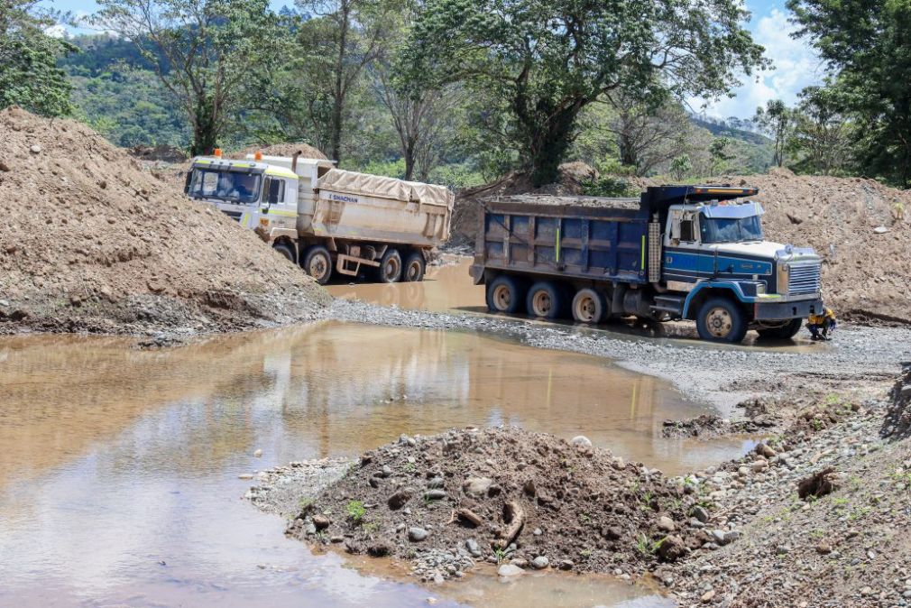 Medio Ambiente suspende extracción de agregados en ríos de Monseñor Nouel y La Vega.
