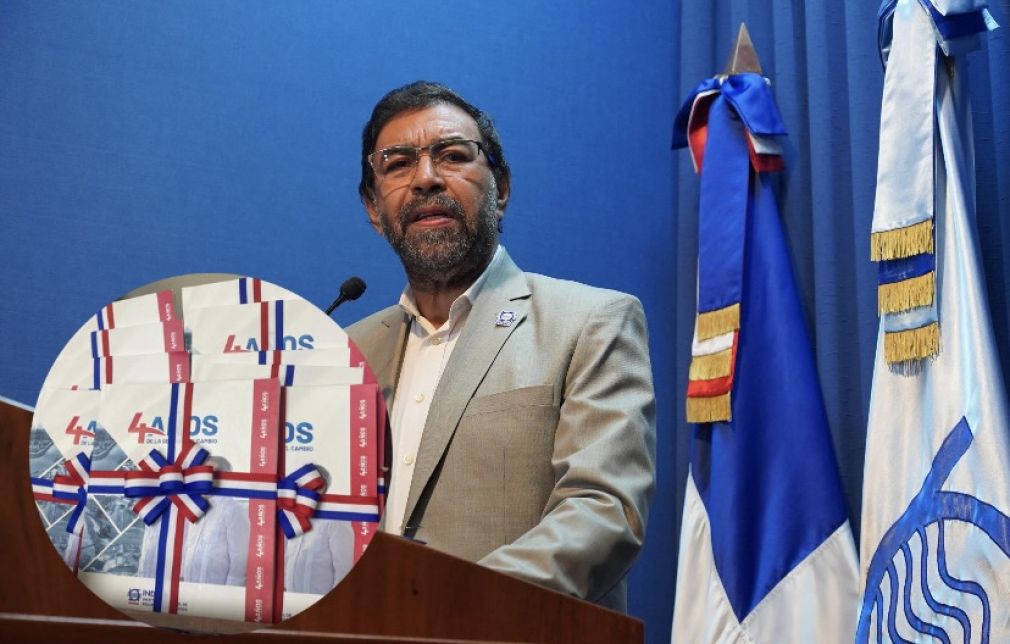 Olmedo Caba durante la presentación de revista “4 años de la gestión del cambio en el INDRHI”.