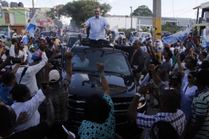 Luis Abinader se compromete priorizar atención a demandas comunitarias: 