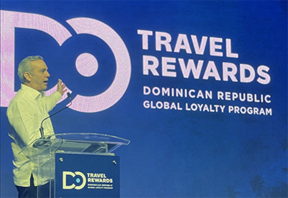 El presidente Luis Abinader presenta junto al Ministerio de Turismo el primer programa de lealtad mundial para agentes de viajes Do Travel Rewards.