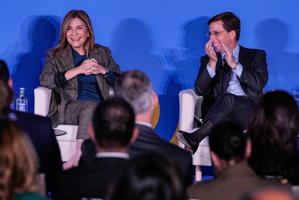 Reconocen a la alcaldesa Carolina Mejía por “exitoso modelo de alianza público-privada comunitaria para el desarrollo sostenible”.