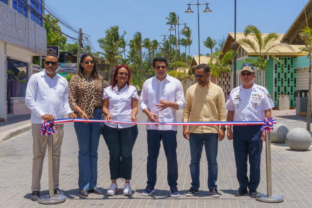 La obra fue realizada por el Comité Ejecutor de Infraestructuras de Zonas Turísticas (CEIZTUR).