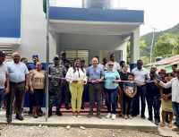 Alcalde de Baní inaugura cuartel policial en Arroyo Blanco, Valdesia.
