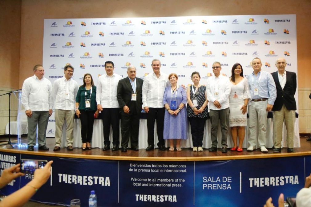 Prensa turística iberoamericana reunida durante la feria  DATE 2022, en Punta Cana, resalta acuerdo de unidad y compromiso del presidente Luis Abinader y los diversos actores  del turismo dominicano.
