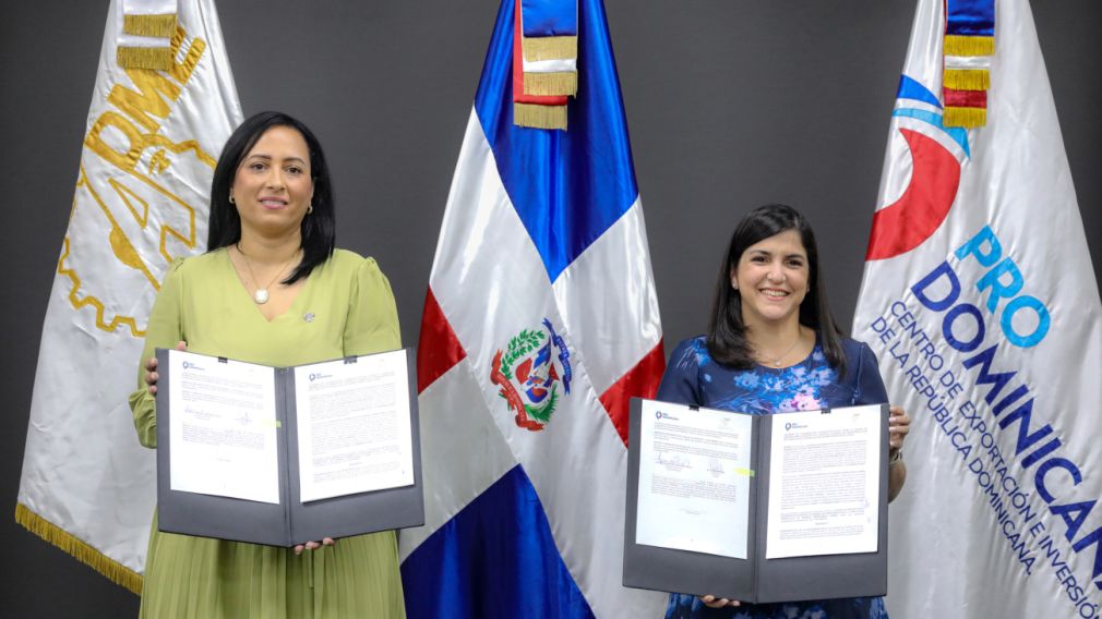 El acuerdo fue firmado por la directora ejecutiva de ProDominicana, Biviana Riveiro Disla y la presidenta de ADME, Julissa Jiménez.