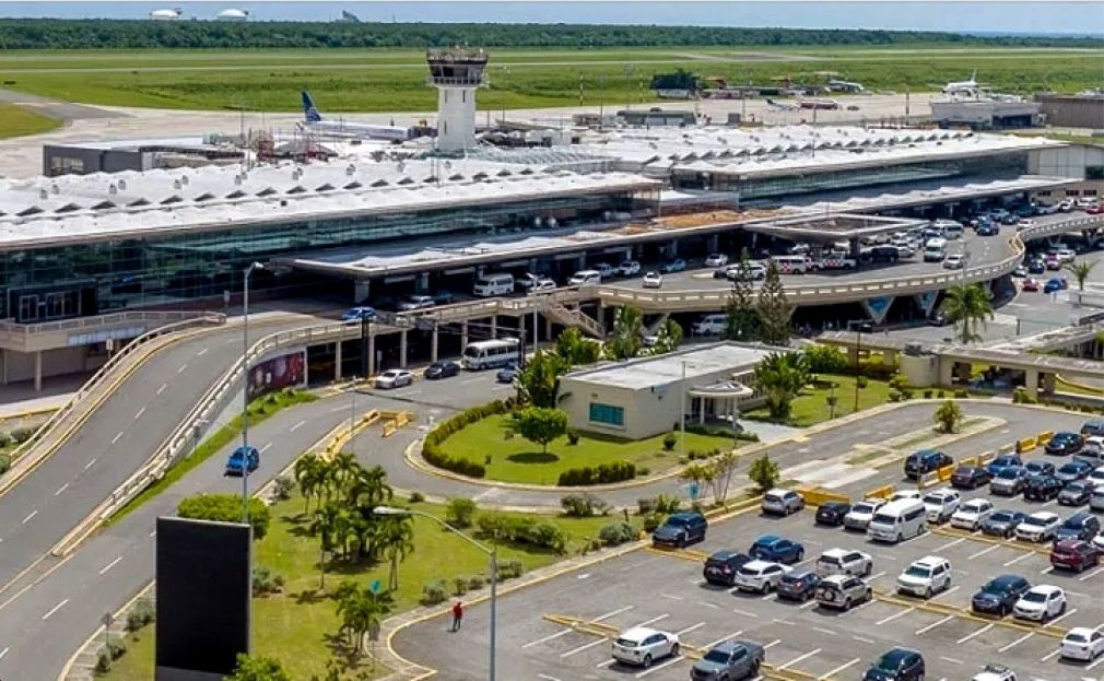 Aeropuerto Internacional Las Américas José Francisco Peña Gómez.