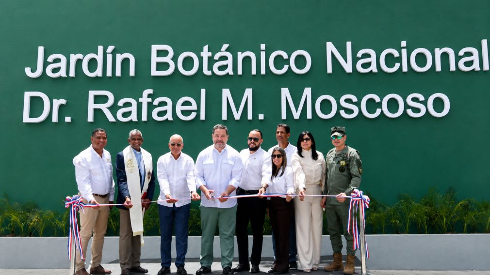 Considerado uno de los espacios de conservación, investigación científica y educación ambiental más importantes del Caribe, el Jardín Botánico Nacional constituye un referente del patrimonio natural dominicano y un punto de encuentro para estudiantes, investigadores, familias y visitantes nacionales e internacionales. 