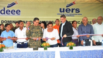 Uers inaugura redes eléctricas convencionales en María Trinidad Sánchez: 