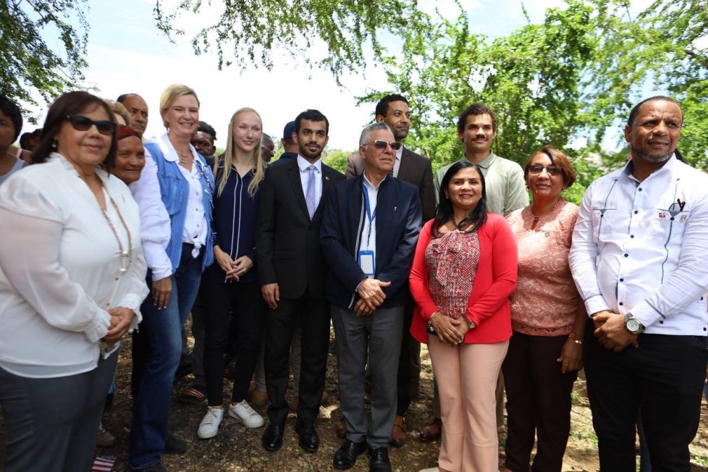 Alcalde de Santo Domingo Este, Manuel Jiménez, y representantes del Programa de las Naciones Unidas para el Desarrollo (PNUD), la “RED de Mujeres Codessd Verde” y Parley for the Oceans.