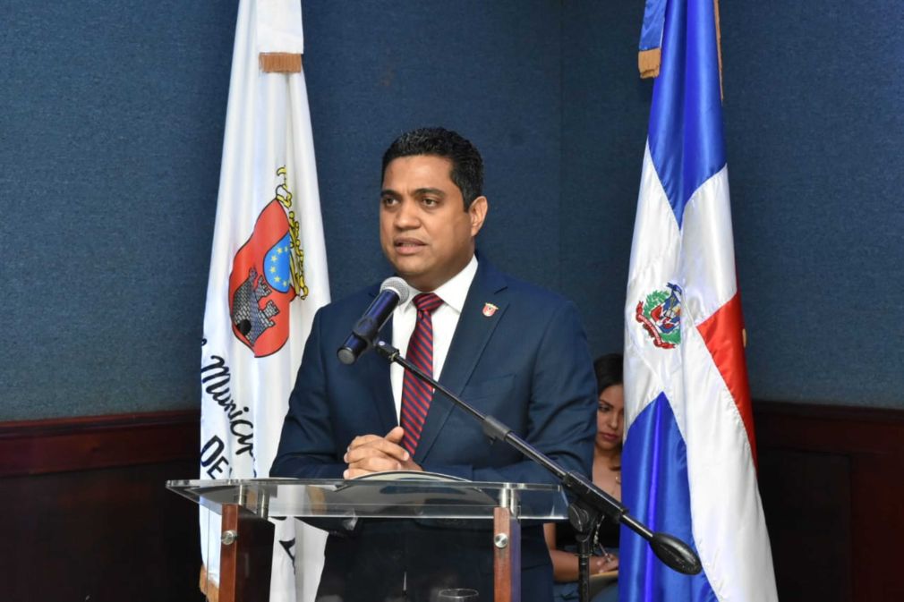 Kelvin Cruz, alcalde de La Vega, presidente del Fedomu y secretario de Asuntos Municipales del PRM.