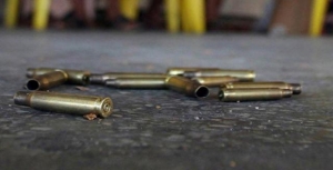 Balacera deja un muerto y tres heridos en residencial Higuey