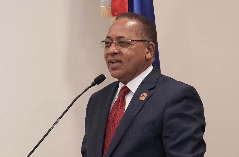 Ismael Reyes ve necesario trabajar en demandas futuras de energía.