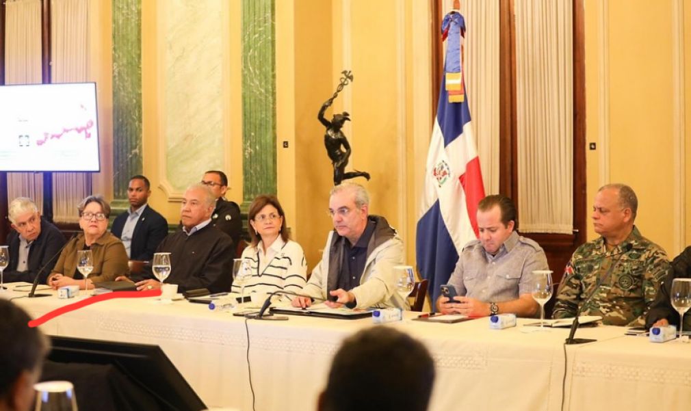 Las labores en provincias en alerta roja y la educación a nivel nacional se mantienen suspendidas este viernes por la tormenta Melissa.