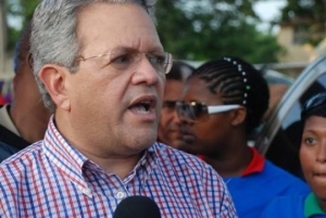 Dirigente político Humberto Salazar, del Partido Reformista Social Cristiano.