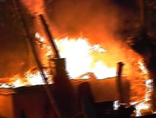 Explota camión cargado de gasoil en Bonao