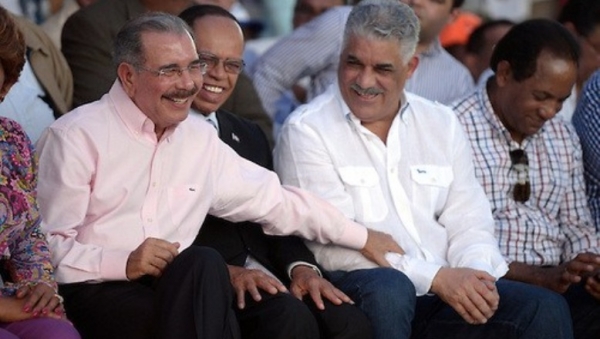 Presidente Medina y Miguel Vargas reanudan proclamación candidatos a senadores:
