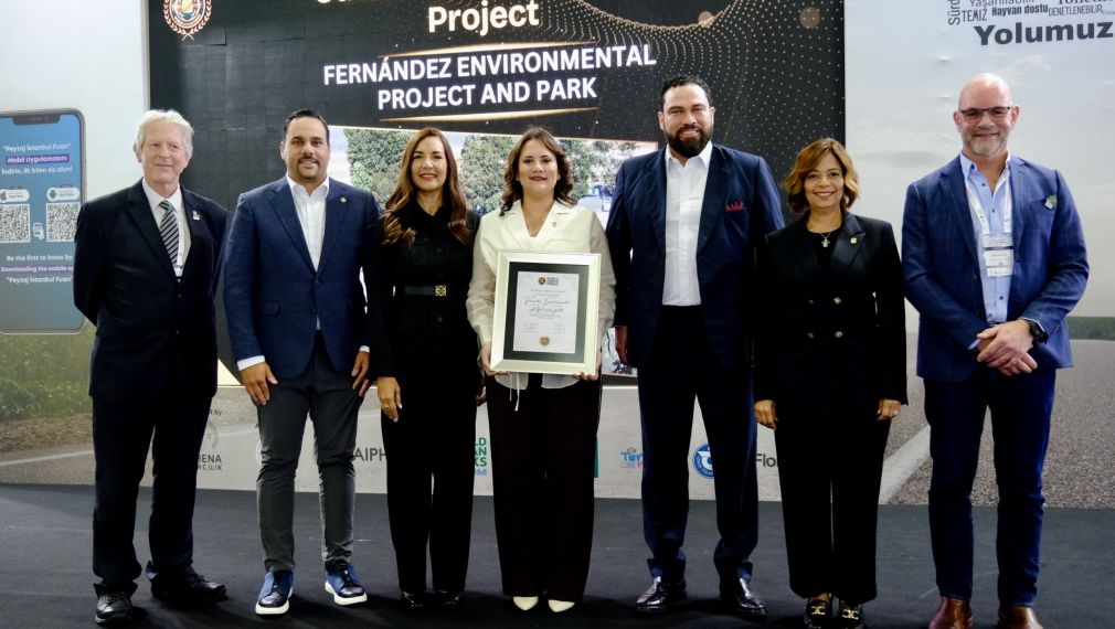 Alcaldía del Distrito Nacional recibe premio de la Asociación Mundial de Parques Urbanos (World Urban Parks).
