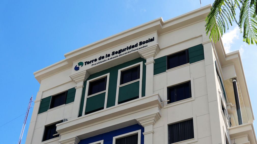 CNSS anuncia incorporación de medicamentos, procedimientos y honorarios médicos.