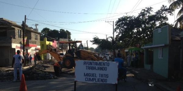 Ayuntamiento acondiciona calles y badenes en Dajabón