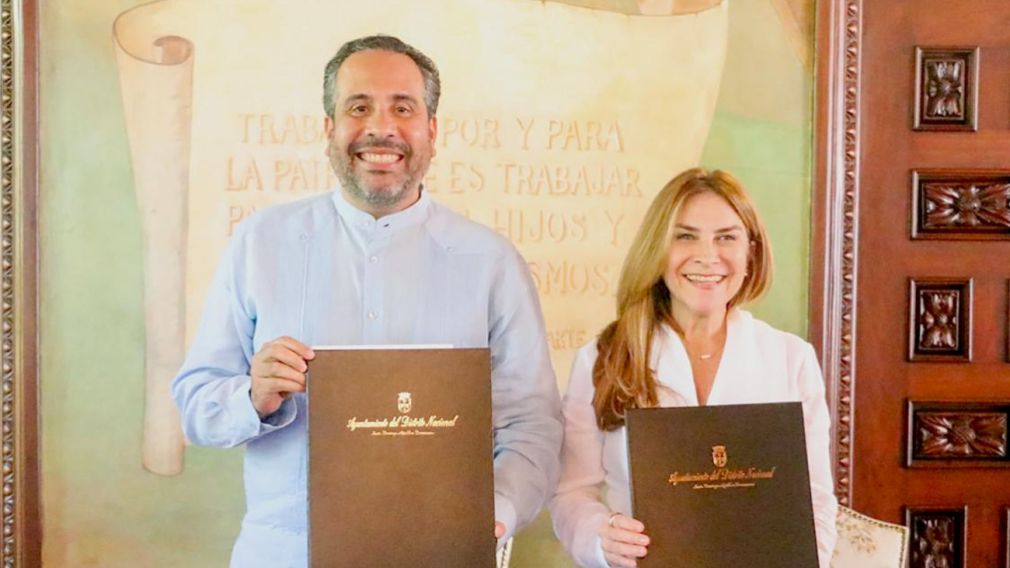 El convenio fue firmado por o a alcaldesa Carolina Mejía y el director ejecutivo del Inefi, Alberto Rodríguez Mella, en el Palacio Consistorial, ubicado en la Ciudad Colonial.