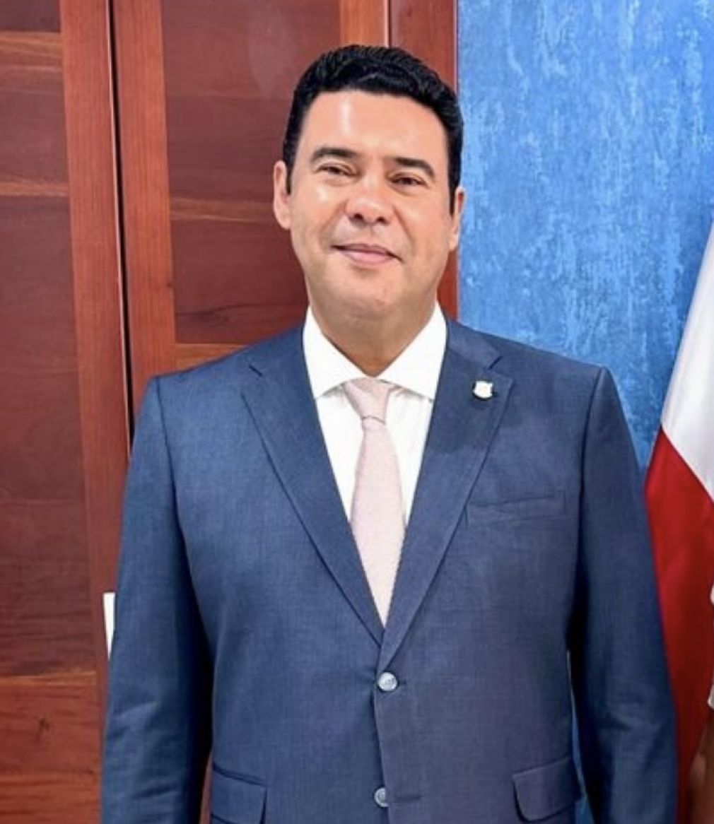 Rafael Barón Duluc (Cholitín).