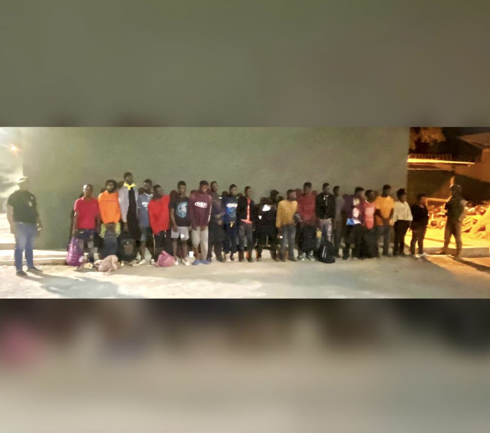 Los extranjeros indocumentados detenidos fueron entregados a la DGM para el proceso de repatriación.