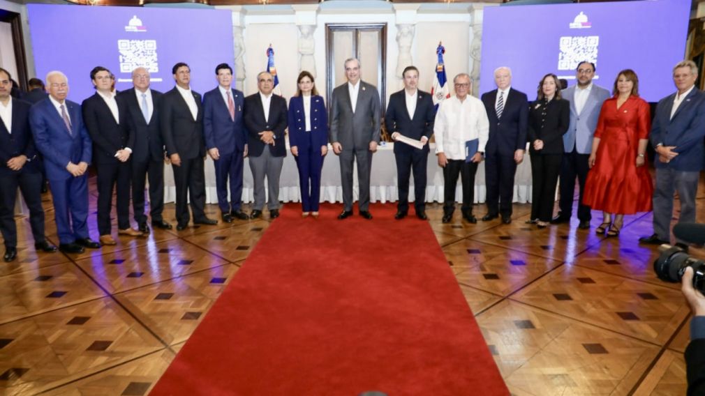 Meta RD 2036 busca que, al llegar al año 2036, la República Dominicana se consolide como un referente regional de desarrollo inclusivo, sostenibilidad y prosperidad compartida.