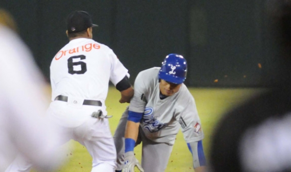 Águilas derrotan a los Tigres 10-4