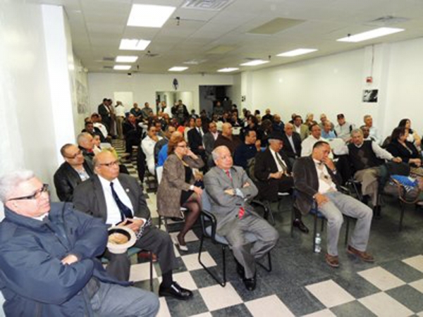 Vista del público presente en el acto de la corriente mayoritaria del PRD en Nueva York.