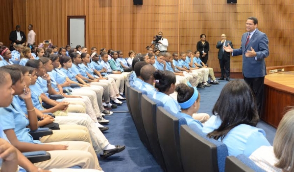 Estudiantes de zona fronteriza realizan visita centro cultural de las telecomunicaciones 