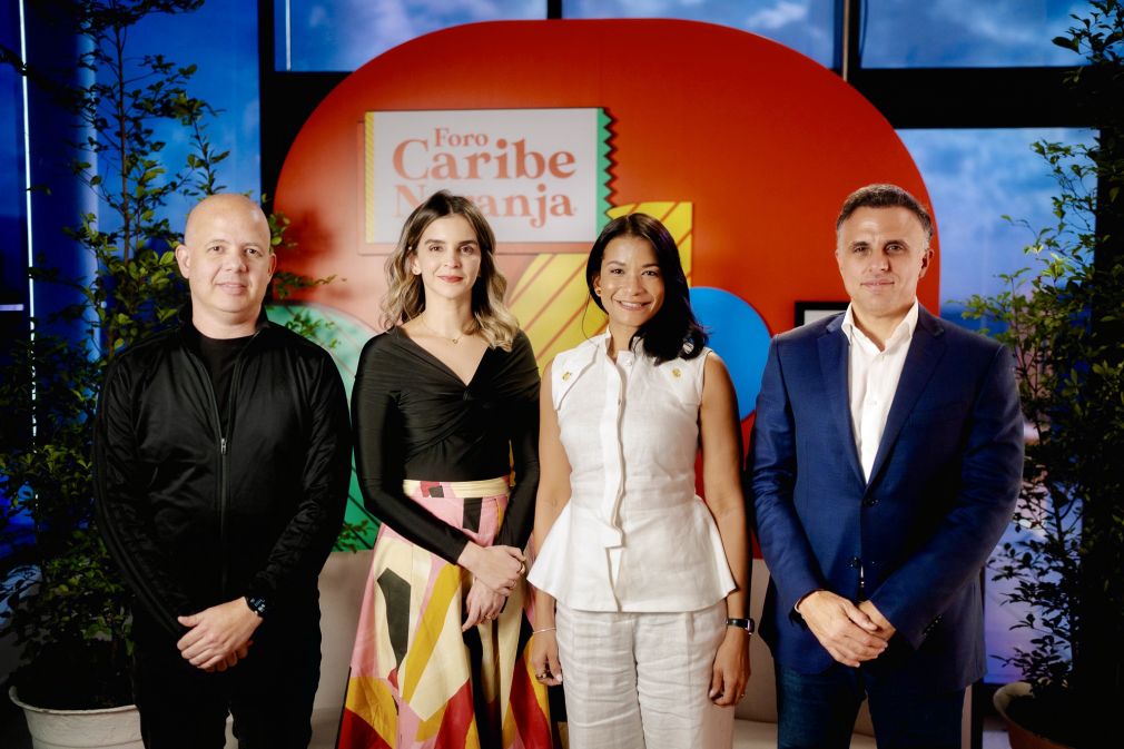Ángel Rosario, Pamela Pitizia, Arlette Palacio y José Grateraux.