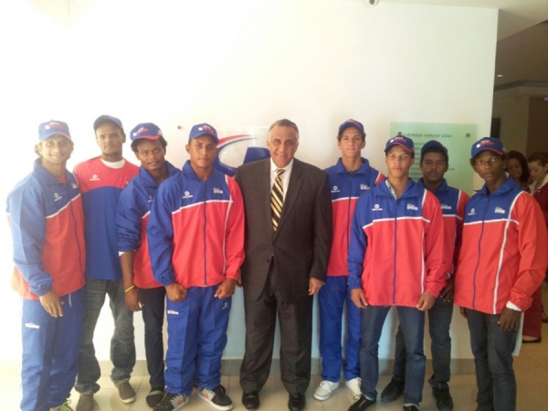 Siete atletas de diferentes municipios costeros y un delegado representan a República Dominicana en los II Juegos Bolivarianos de Playa 2014.