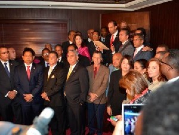Crisis PLD: 363 miembros del CC instan a cumplir con mandato de reforma; 34 diputados reiteran firmeza en contra: 
