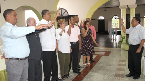 Unión de Escritores de la provincia Duarte juramenta directiva: 