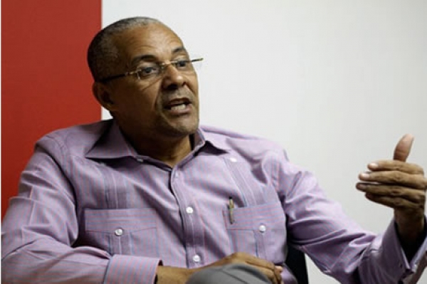 Julio Cesar De la Rosa Tiburcio. 