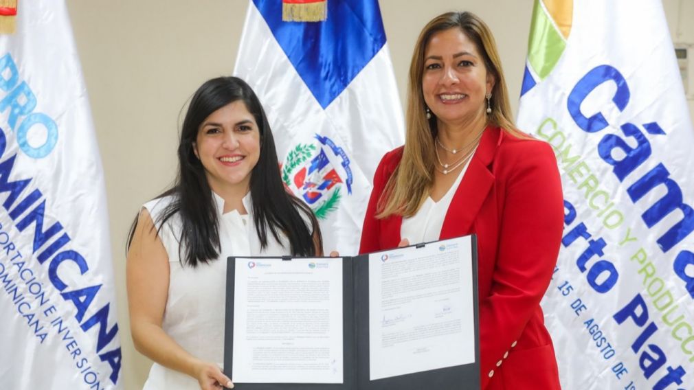 El acuerdo fue firmado por Biviana Riveiro, directora ejecutiva ProDominicana, y Mileyka Brugal, presidenta de la Cámara de Comercio y Producción de Puerto Plata.