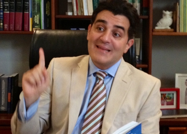 Julio Cury.