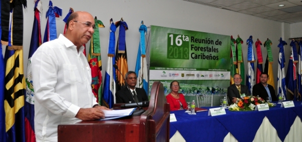 El ministro de Medio Ambiente, Bauta Rojas Gómez, dijo que en el país, se hace un lavantamiento de los recursos naturales con el objetivo de aplicar políticos públicas, en beneficios de nuestros bosques