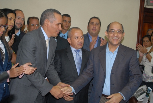 Holguín asume como nuevo director del Inapa