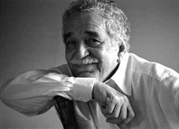 Una de las mejores poses del periodista y escrito colombiano Gabriel García Márquez, quien falleció hoy en México