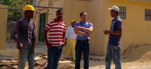Alcalde de Santo Domingo Este supervisa construcción de parque:  