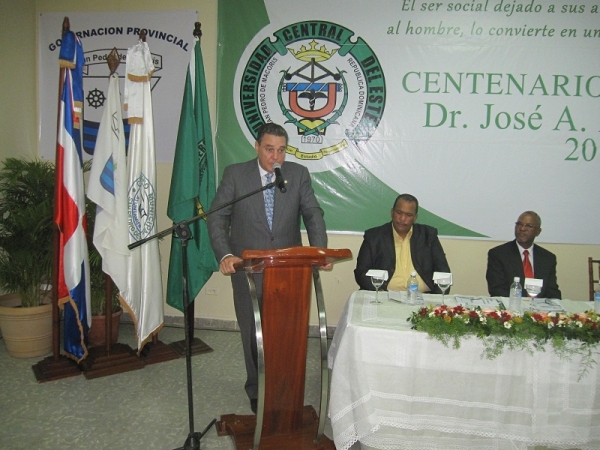 Inician celebración del centenario de José Hazim Azar