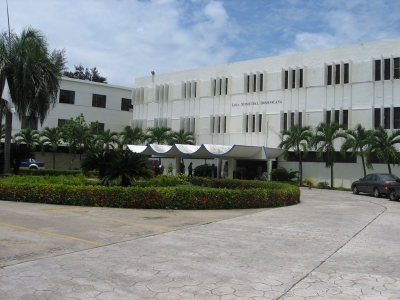 Edificio que alberga la Liga Municipal Dominicana, en Santo Domingo