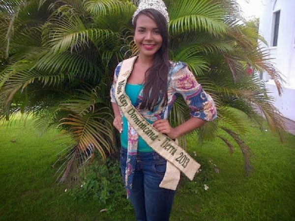 Candidata a Miss Tierra 2013 María Eugenia Vargas