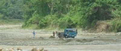 Denuncian extracción de arena en playa Guzmancito: 