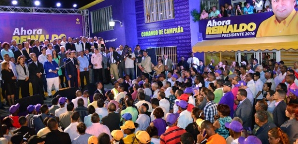 Pared Pérez encabeza inauguración de su comando de campaña